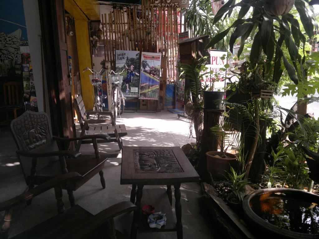 Cumpun Guest House Chiang Mai Exterior foto